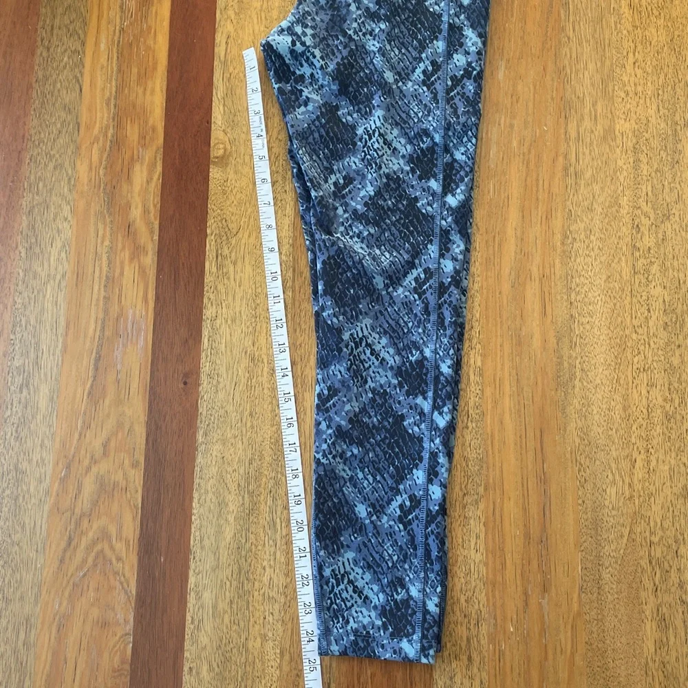 PINK Victoria's Secret Ultimate Blue Snake Print High Waisted Leggings